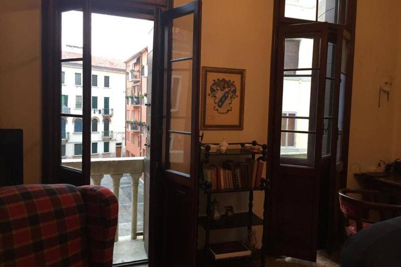 A Casa di Claudia — отель в Венеции, Италия