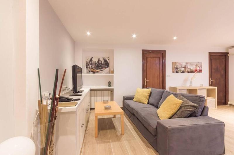 Beautiful 4pax apartment in Malasana — отель в Мадриде, Испания