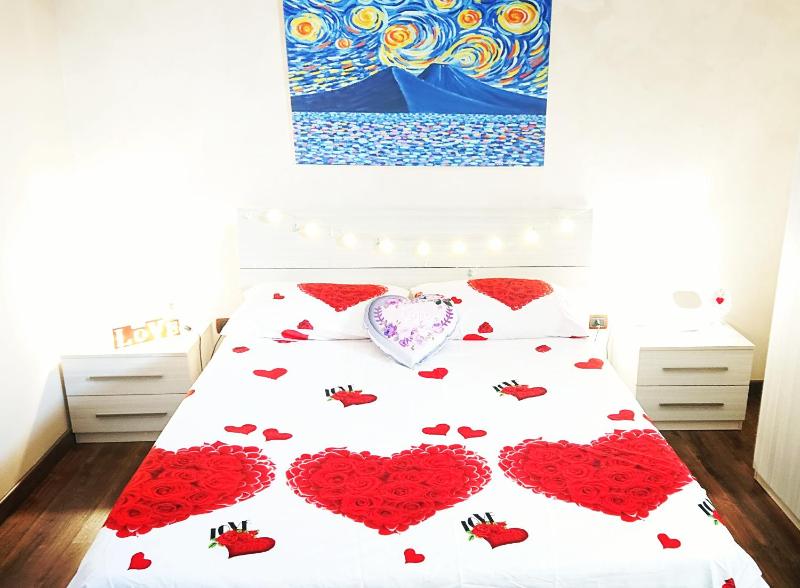 Sky-Terrace in Central Station, 3 bedrooms — отель с удобствами в Неаполе