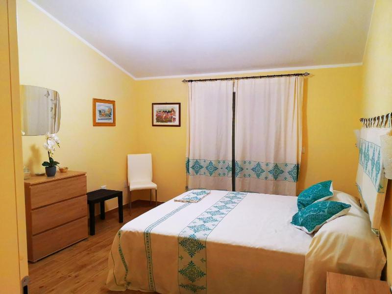 Le Orchidee a Bosa - Appartamenti con spiaggia privata