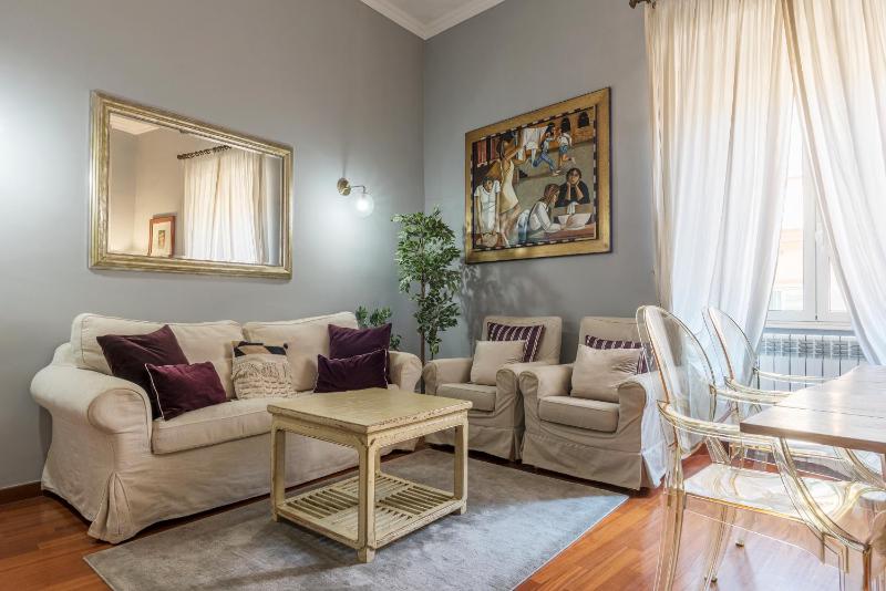 Piazza del Popolo Elegant Apartment — отель с удобным расположением в Риме