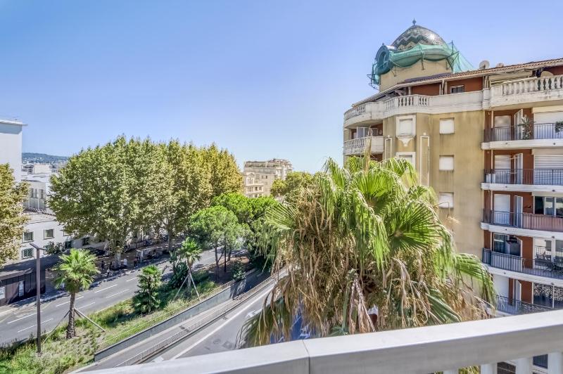 Greeter-Appartement Lumineux avec vue sur la mer — отель с удобствами в Николь
