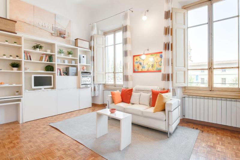 Piazza San Marco Studio Flat — отель с удобствами в Флоренции