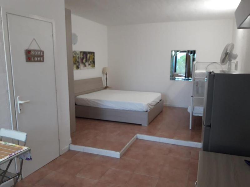 Monolocale Arianna a Olbia - Oasi con piscina e giardino