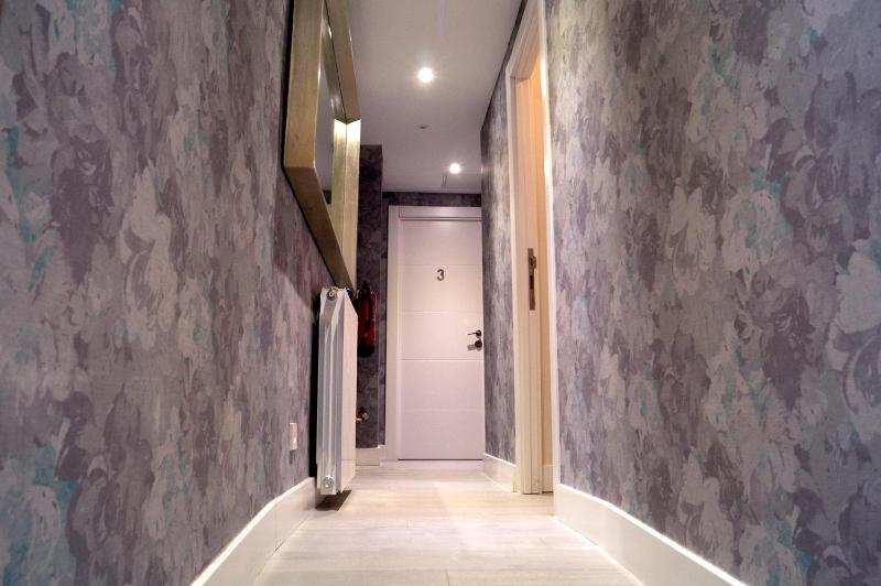 Цены на Chueca - Room Apartments в Мадриде