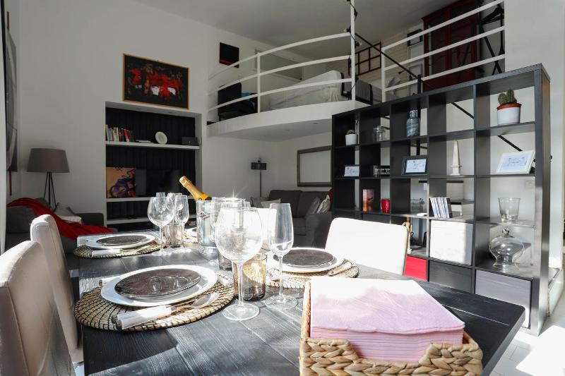 The Twenty - Piazza di Spagna apartment — забронировать отель в Риме