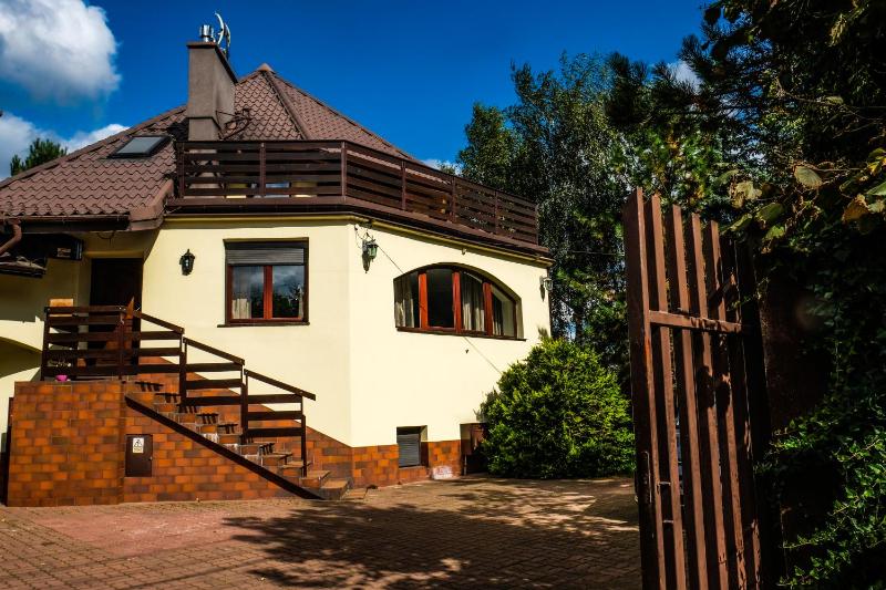 Villa 37b Bed and Breakfast — комфортный отель в Варшаве