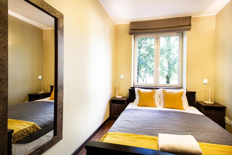 Plac Zbawiciela Elegant Apartment — отель в Варшаве, Польша