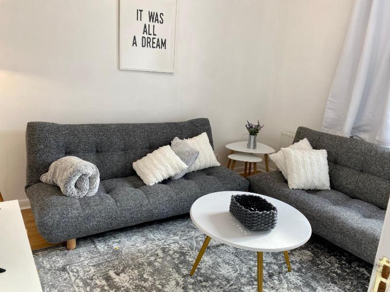 Beautiful 2 bedroom flat in Camden — забронировать отель в Лондоне