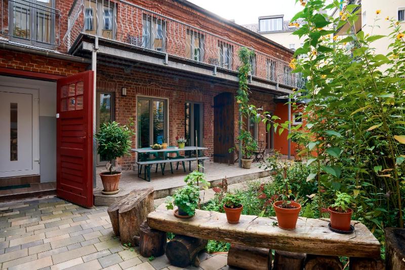 Beautiful and Cozy Remise for up to 6 Guests — отзывы гостей и цены