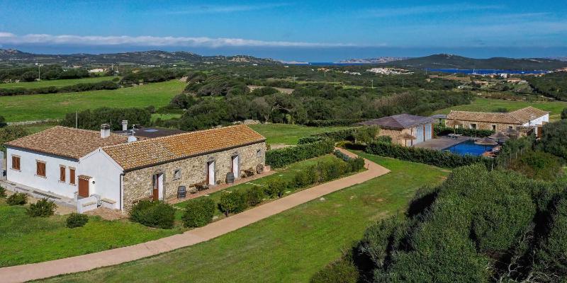 Villa Nicoletta a Porto Pozzo - Incantevole B&B vista mare