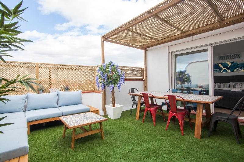 Tendency Apartments 12 Penthouse — отель в Барселоне, Испания