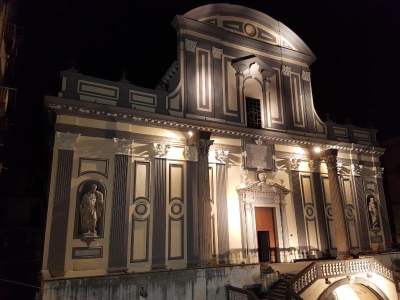 San Gaetano bed — отель в Неаполе, Италия