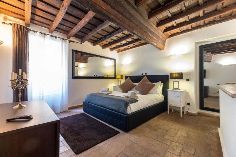 DEZA cozy place in Monti — комфортный отель в Риме