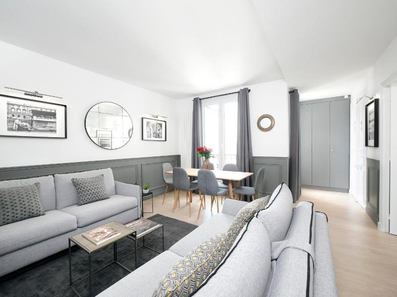 Цены на LivinParis - Luxury 2 Bedrooms Opera I в Париже