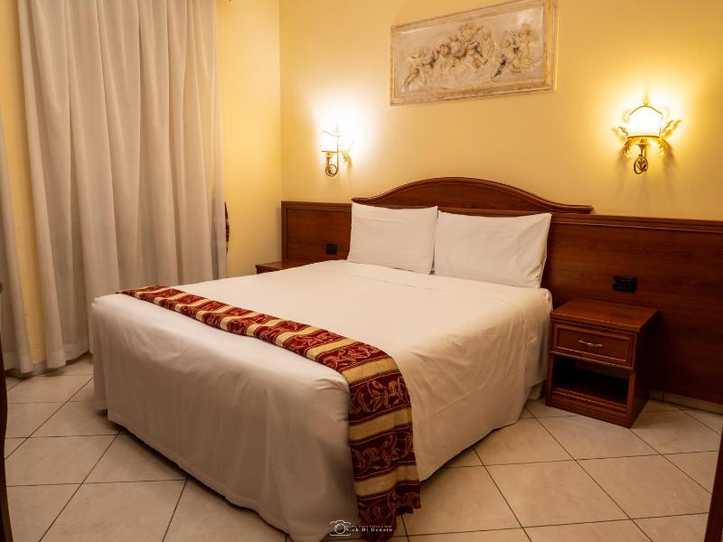 Alla Basilica Rooms — комфортный отель в Риме