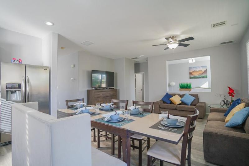 Ultra Modern Las Vegas Home 20min From The Strip — отель в Лас Вегасе, Соединенные Штаты Америки