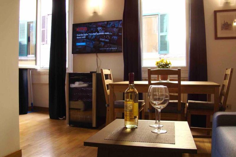 ELEGANT TRILUSSA APARTMENT — отзывы гостей и цены