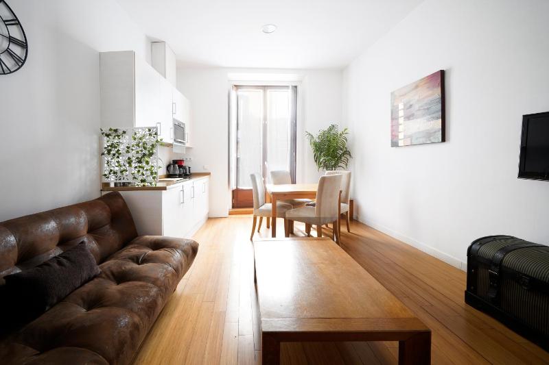 Apartamentos Huertas — отель в Мадриде, Испания