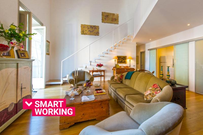 Charming Apartment in the city center by Wonderful Italy — отзывы гостей и цены