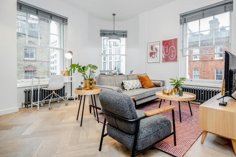 Kula London - Fitzrovia Newman St — забронировать отель в Лондоне