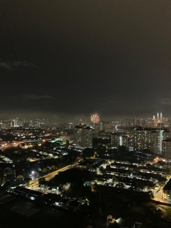 KLCC view - Jalan Kuching Boulevard Service Apt — отель с удобным расположением в Куала-Лумпуре
