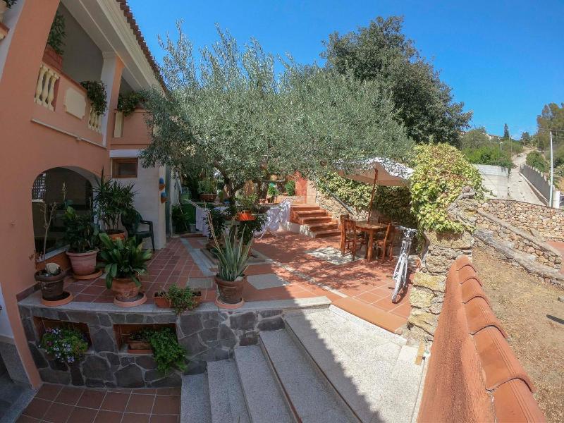 Casa A&M 2 a Onifai - Confortevole apt vista montagne