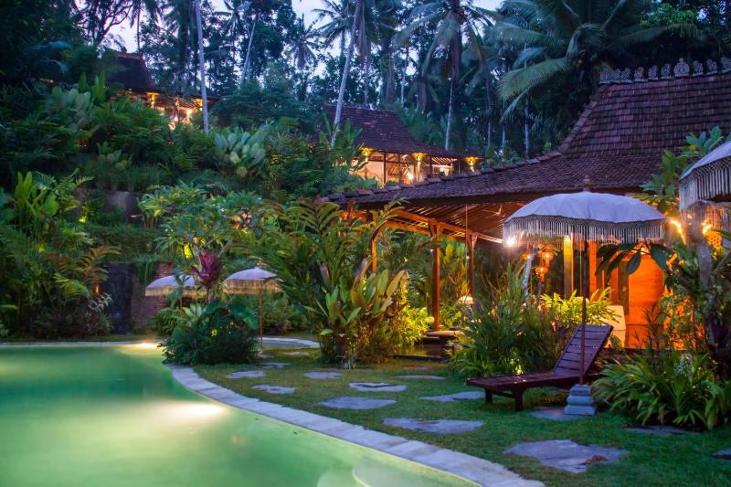 Villa Mahadevi Jungle Retreat Joglo 2 — комфортный отель в Убуде