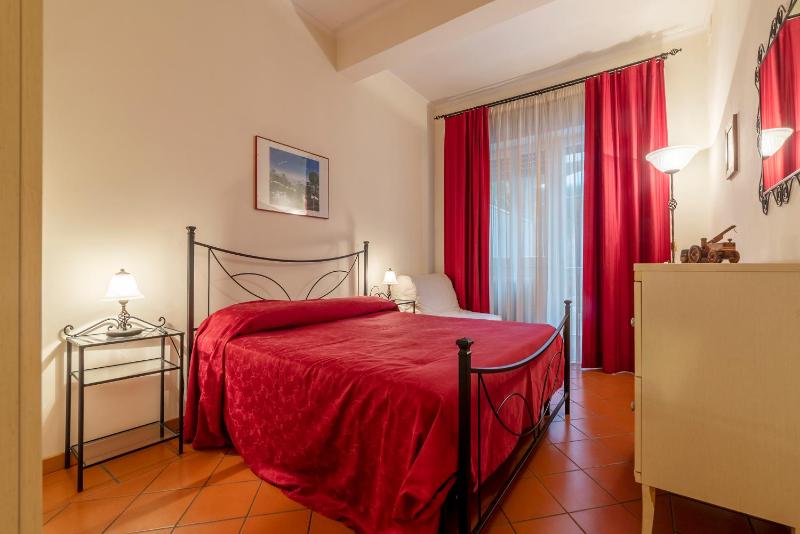 Цены на San Pietro Cozy Apartment with Terrace! в Риме