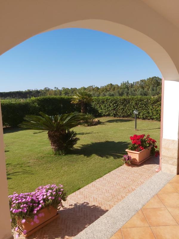 Casa Martina a Pula - Affittacamere con giardino
