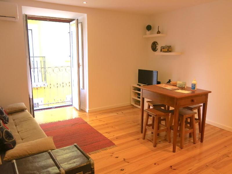 Cozy Studio in Mouraria with AC — отель с удобным расположением в Лиссабоне