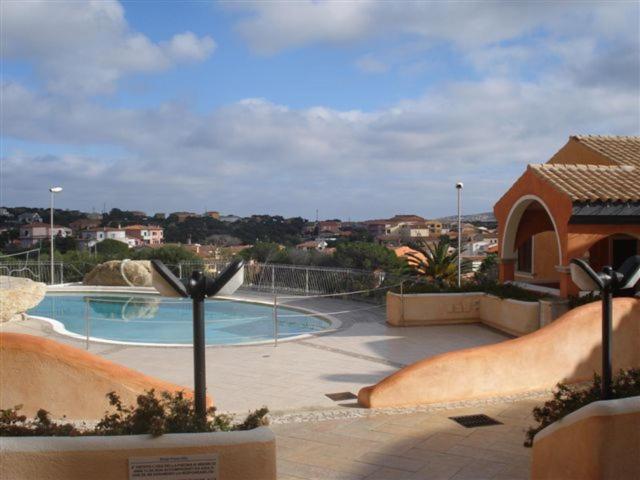 Attico Romantico a La Maddalena - Incantevole piscina