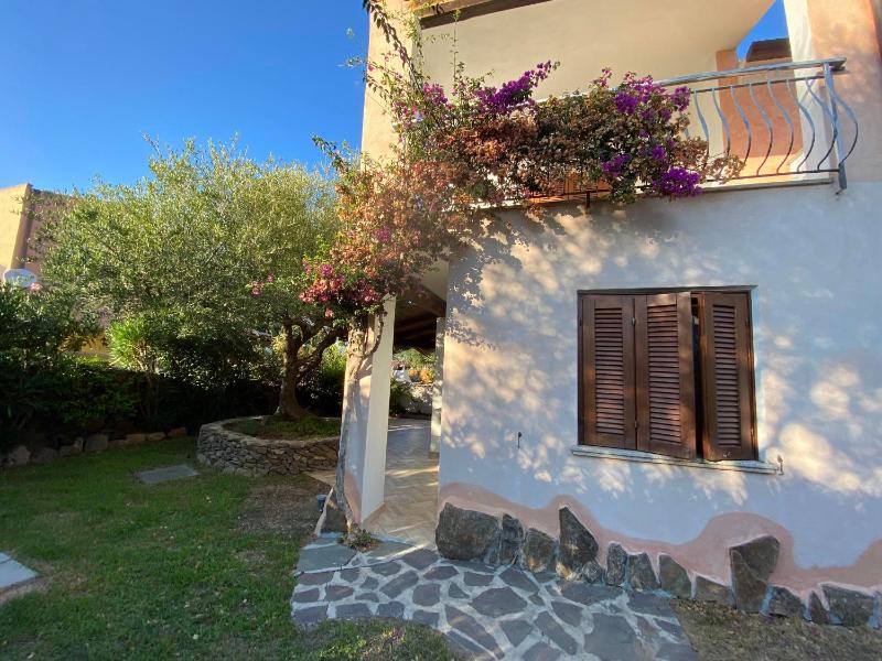 La casa di Robby a Budoni - Rifugio con terrazza