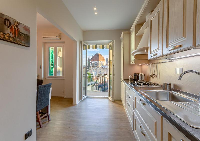 Casa di Paola - terrace with view in Florence — отель в Флоренции, Италия