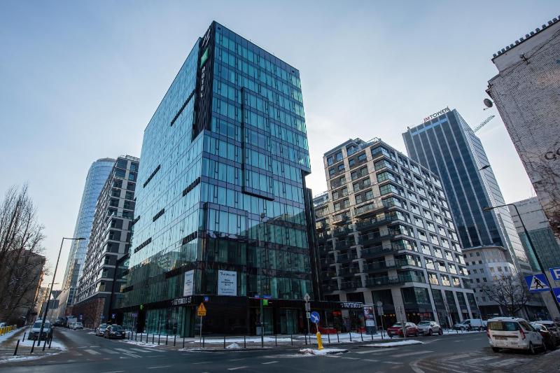 Royal City Center Mennica Residence by Renters — комфортный отель в Варшаве