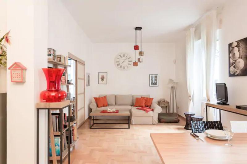 Washington Cosy and Comfortable Apartment — отель с удобным расположением в Милане