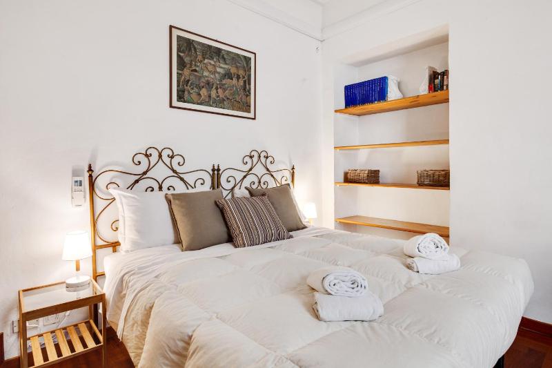 Porta Rossa Apartments near Ponte Vecchio — отель в Флоренции, Италия