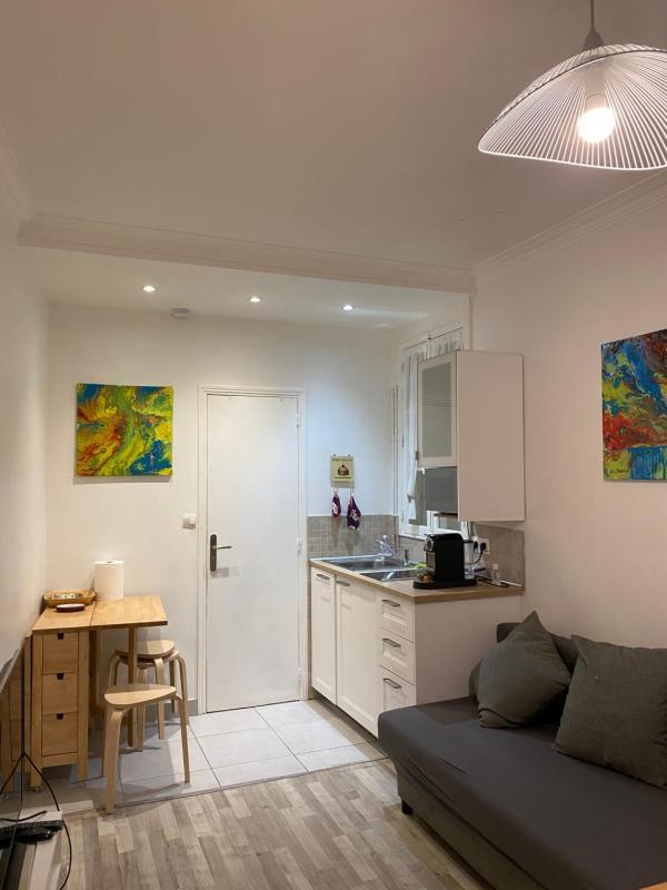 Cosy, charming apartment with courtyard — забронировать отель в Париже
