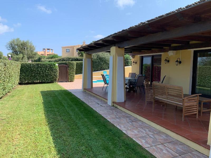 Villa Holiday Park a Stintino - Lussuosa villa con piscina