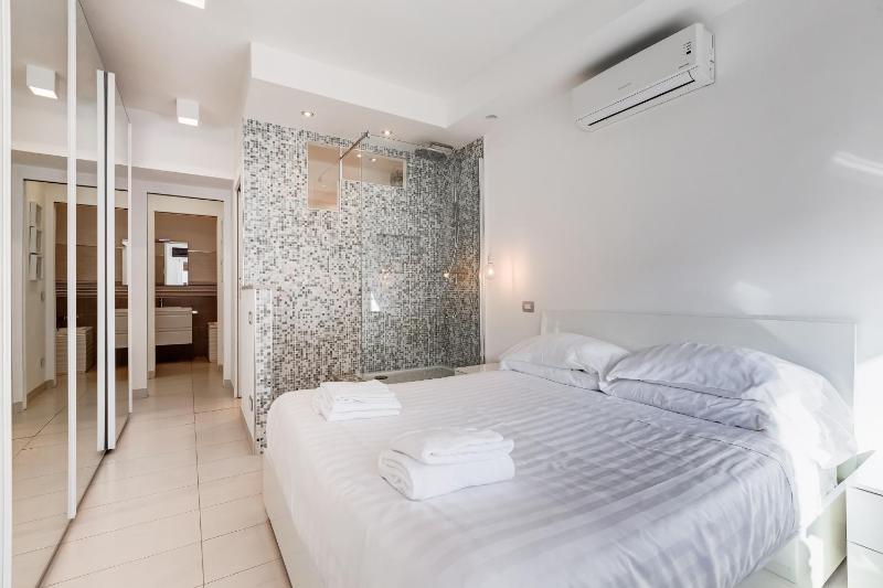Joice luxury home — комфортный отель в Риме