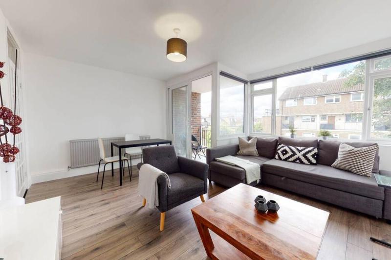 Amazing 3 Bedroom Flat - 4mins to tube station — отель в Лондоне, Соединенное Королевство