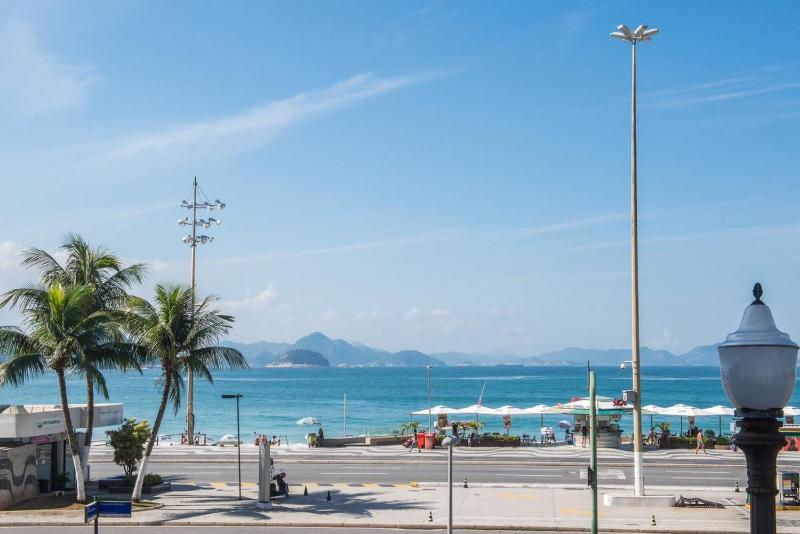 Luxo frente mar Copacabana — отель с удобным расположением в Рио