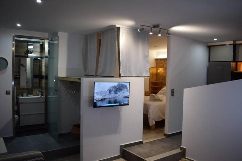 Happy2 Anthi Comfort apt near Athens — отель с удобным расположением в Афины