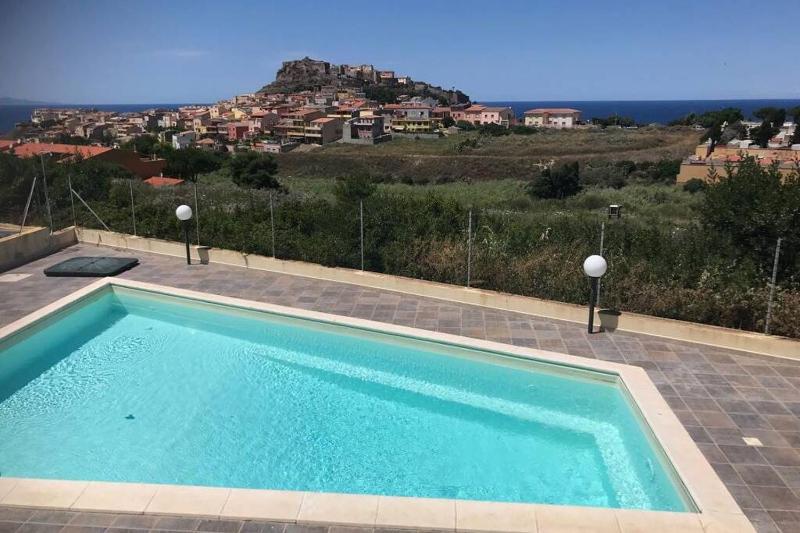 Mare e Tramonti a Castelsardo - Casa con piscina