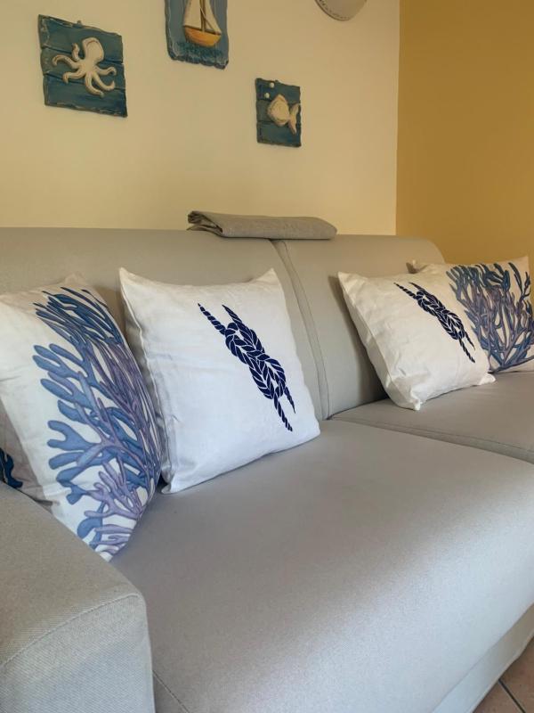 Marina Apartment a Olbia - Lussuoso alloggio con piscina