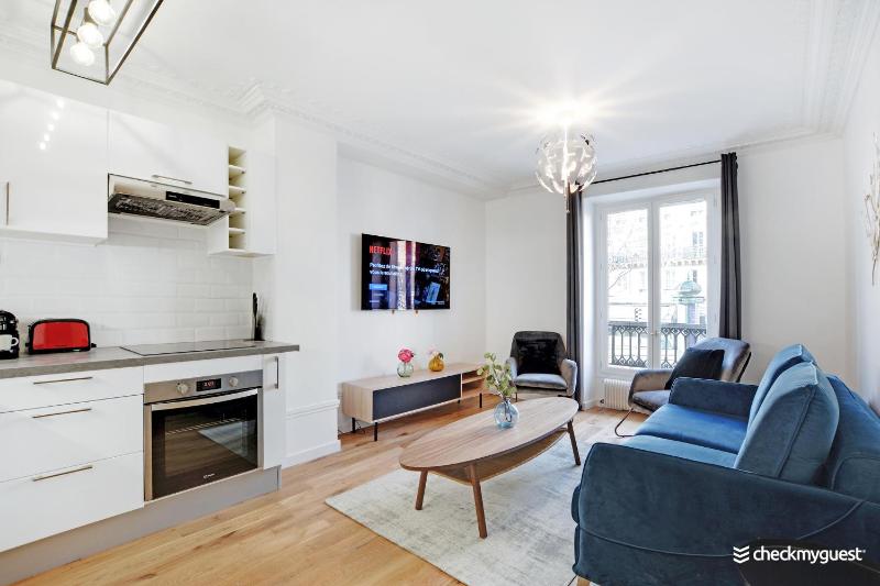 Splendid apartment - 2BR-6P - Place des Vosges — отель в Париже, Франция
