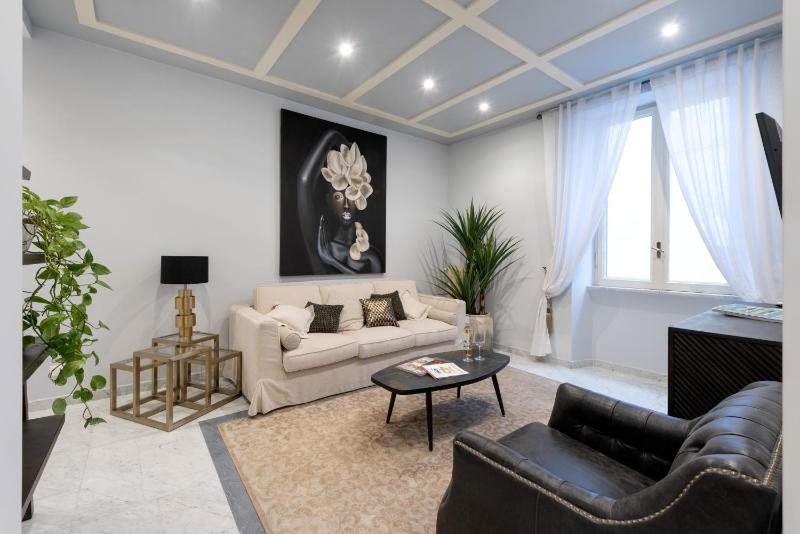 Divo Apartments - Spanish Steps — комфортный отель в Риме