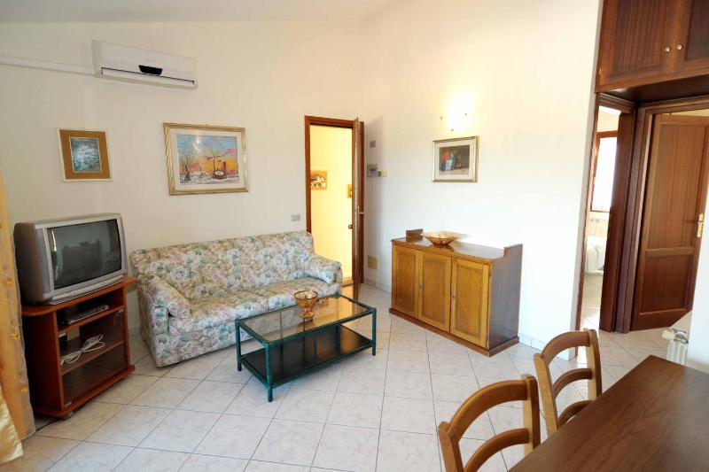 Villino Paolo Malamuri a Budoni - Accogliente appartamento