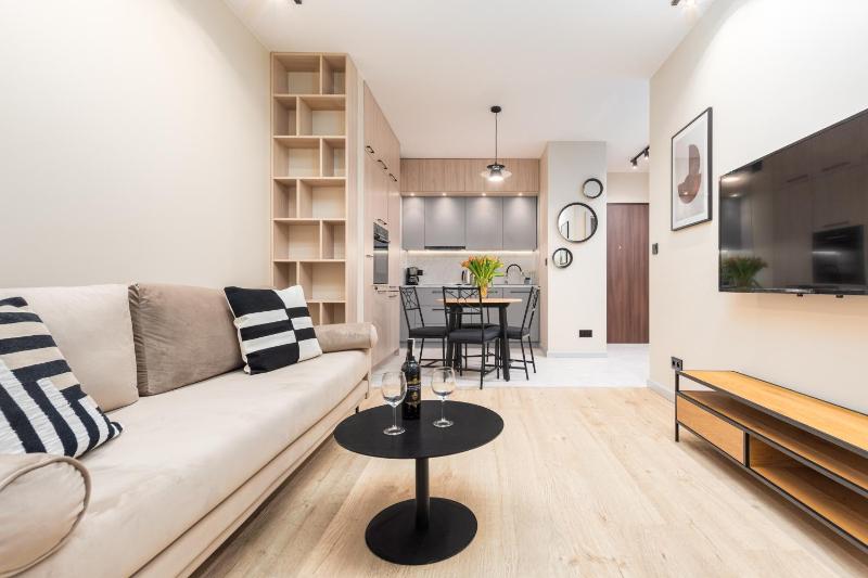 Цены на BG Premium Apartments Mennica Residence в Варшаве
