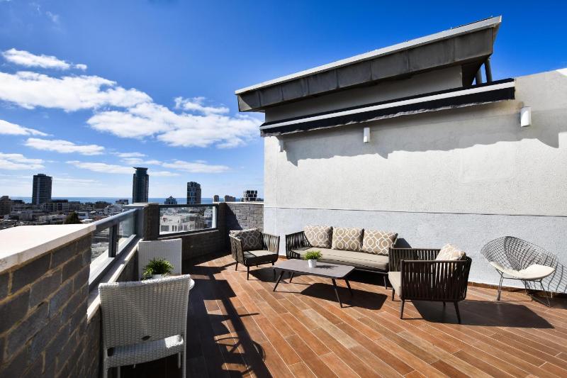 Spacious 2-BR in Shenkin Street by HolyGuest — комфортный отель в Тель-Авиве